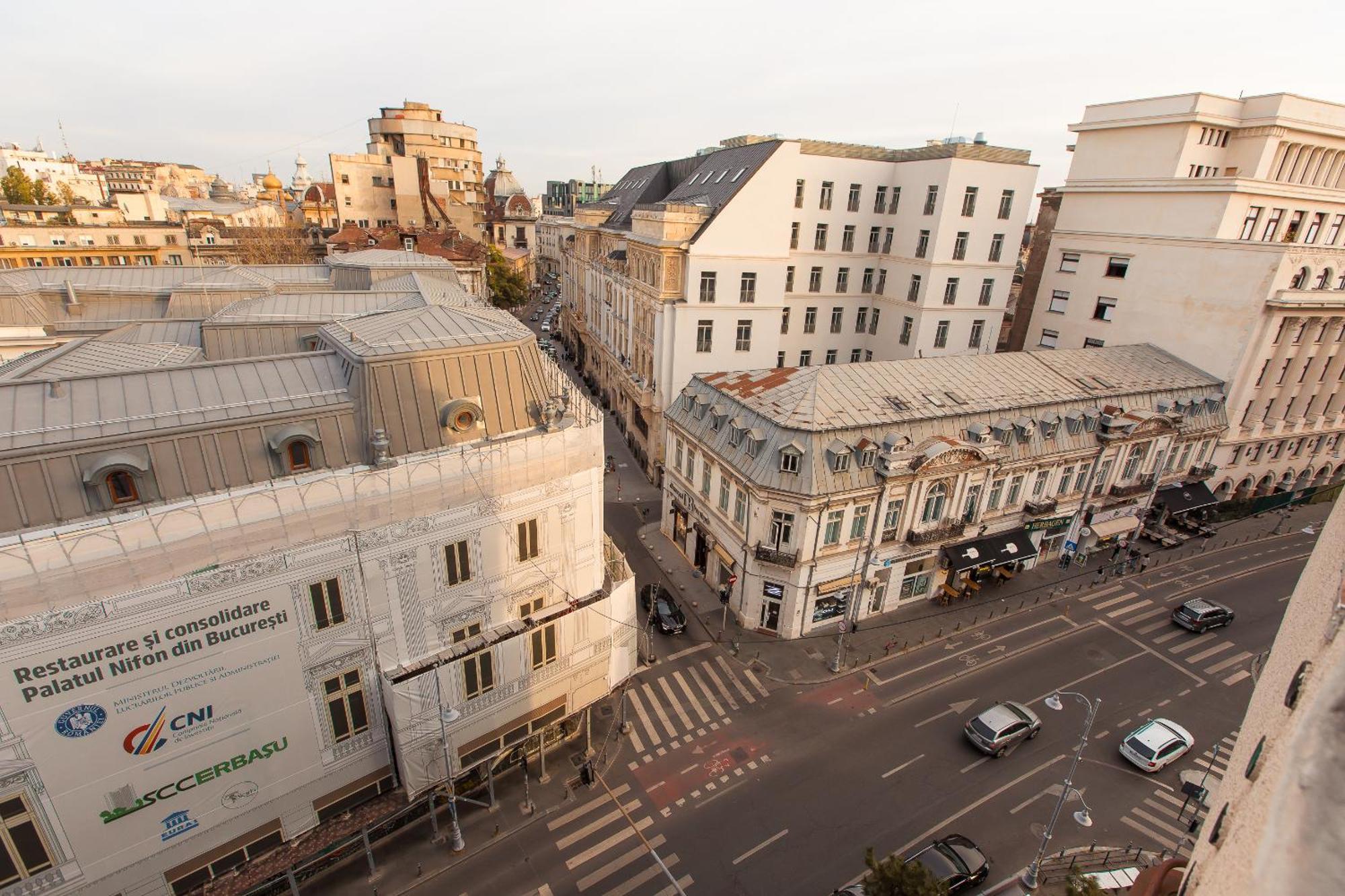 Royalty With Views On Calea Victoriei Apartment *