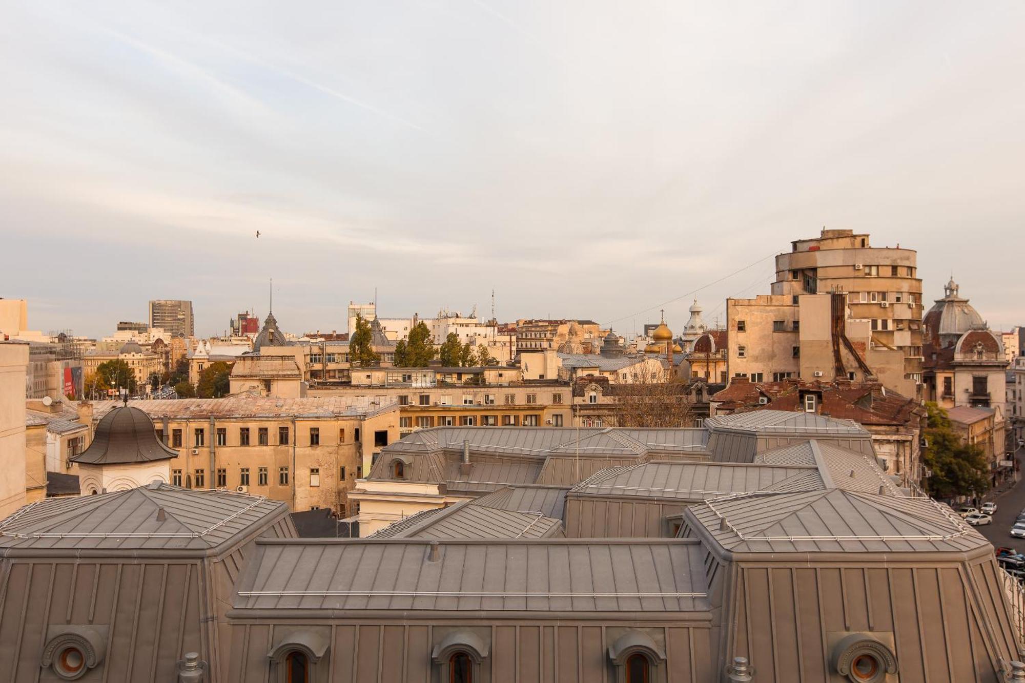Royalty With Views On Calea Victoriei Appartamento